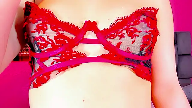 Snapshot of Saamanthaa11 chatting on February 25, 4:56 am Saamanthaa11 online show from February 25, 4:56 am