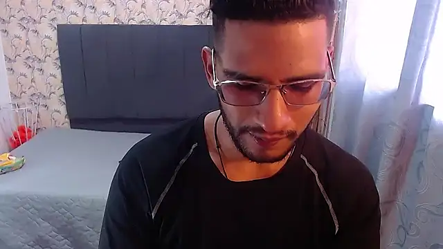 sweet-blowork online show from December 12, 7:04 pm