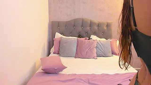 gia watsonn online show from November 20, 5:02 pm