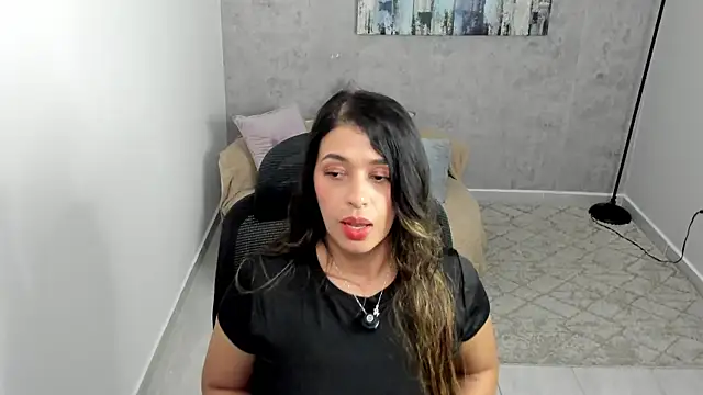 Snapshot of gia_watsonn chatting on June 20, 6:24 pm gia watsonn online show from June 20, 6:24 pm