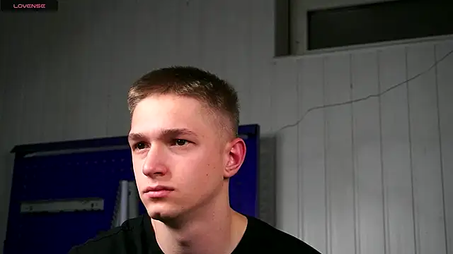 Snapshot of dustyn_fox chatting on November 25, 3:01 pm dustyn fox online show from November 25, 3:01 pm