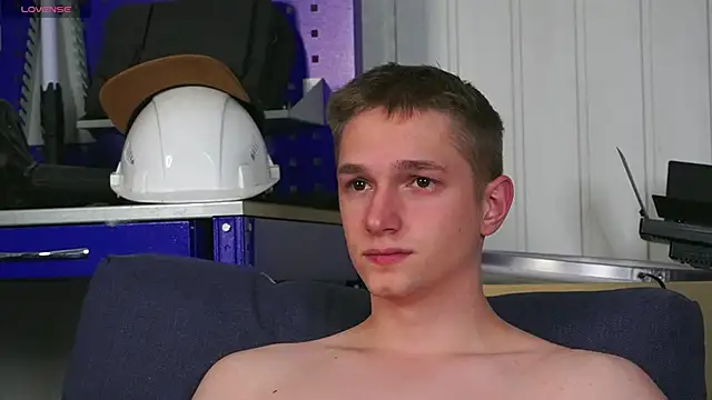 Snapshot of dustyn_fox chatting on January 9, 3:08 pm dustyn fox online show from January 9, 3:08 pm