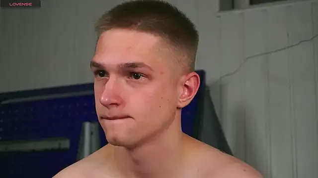 Snapshot of dustyn_fox chatting on October 18, 4:31 pm dustyn fox online show from October 18, 4:31 pm