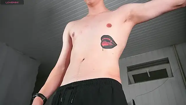 Snapshot of dustyn_fox chatting on October 24, 4:39 pm dustyn fox online show from October 24, 4:39 pm