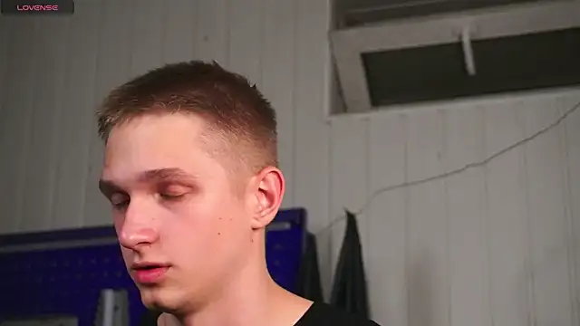 Snapshot of dustyn_fox chatting on October 30, 3:31 pm dustyn fox online show from October 30, 3:31 pm