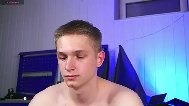 Snapshot of dustyn_fox chatting on October 31, 3:41 pm dustyn fox online show from October 31, 3:41 pm