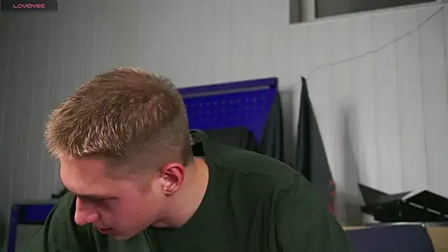 Snapshot of dustyn_fox chatting on November 4, 4:44 pm dustyn fox online show from November 4, 4:44 pm