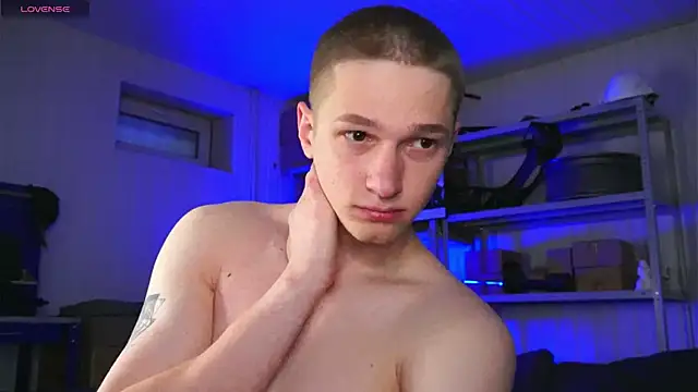 dustyn fox online show from March 17, 3:04 pm