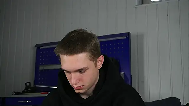 Snapshot of dustyn_fox chatting on February 20, 8:05 am dustyn fox online show from February 20, 8:05 am