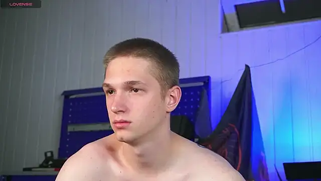 Snapshot of dustyn_fox chatting on October 4, 4:41 pm dustyn fox online show from October 4, 4:41 pm