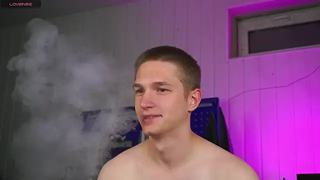 Snapshot of dustyn_fox chatting on October 2, 4:43 pm dustyn fox online show from October 2, 4:43 pm