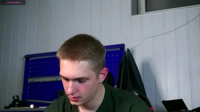 Snapshot of dustyn_fox chatting on November 5, 3:37 pm dustyn fox online show from November 5, 3:37 pm