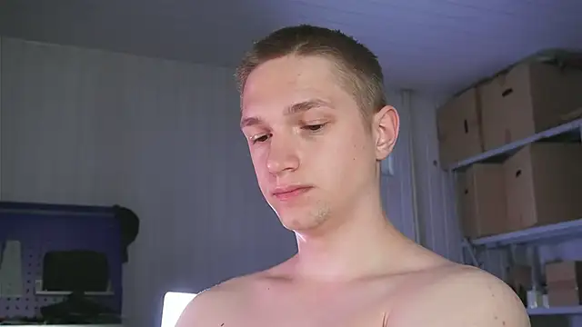 dustyn fox online show from March 28, 7:09 am