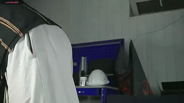 Snapshot of dustyn_fox chatting on October 7, 4:41 pm dustyn fox online show from October 7, 4:41 pm