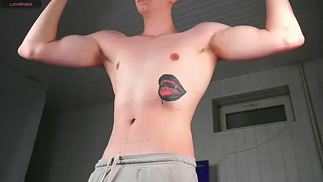 Snapshot of dustyn_fox chatting on November 22, 3:44 pm dustyn fox online show from November 22, 3:44 pm