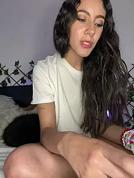 FrancellyHot online show from December 20, 5:25 am