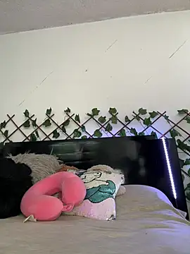 FrancellyHot online show from February 12, 10:15 pm