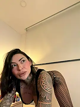 Iam Annii online show from January 7, 11:54 pm