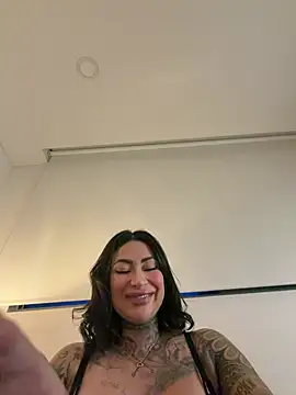 Iam Annii online show from April 6, 11:28 pm