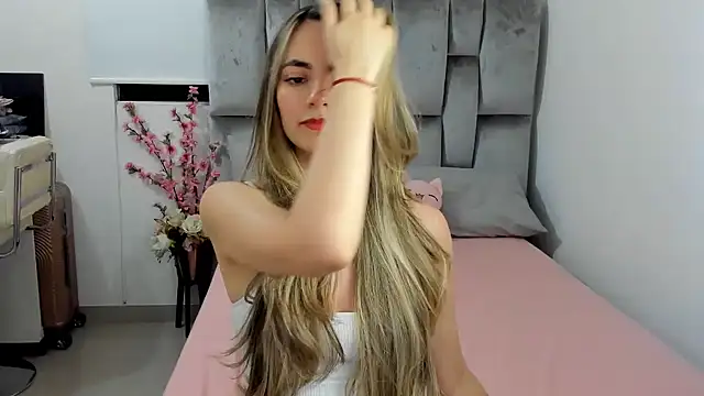 baby-miah online show from February 12, 5:05 am