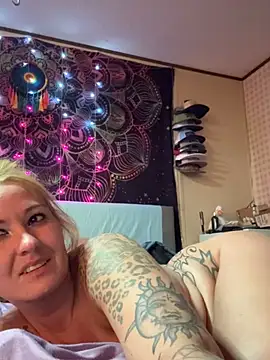 Snapshot of ashlynnstarr chatting on June 2, 7:08 am ashlynnstarr online show from June 2, 7:08 am