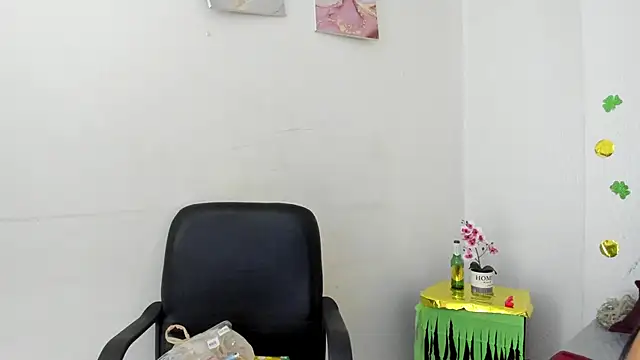 Anthonelaa   online show from March 16, 7:49 pm