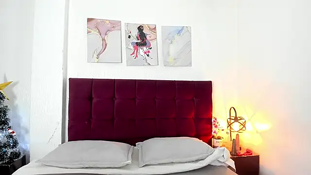 Anthonelaa   online show from December 20, 7:50 pm