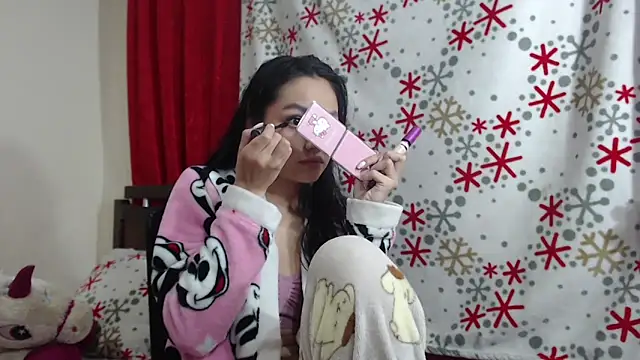 petitolivia online show from December 4, 10:31 pm