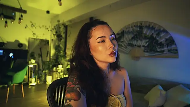 Leona Mell online show from March 31, 9:06 pm