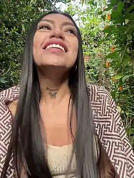 Snapshot of Effy_Bonny chatting on March 22, 9:53 pm Effy Bonny online show from March 22, 9:53 pm