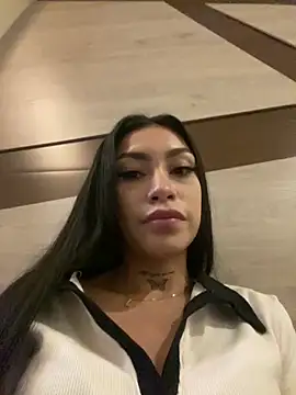 Snapshot of Effy_Bonny chatting on March 3, 6:13 pm Effy Bonny online show from March 3, 6:13 pm