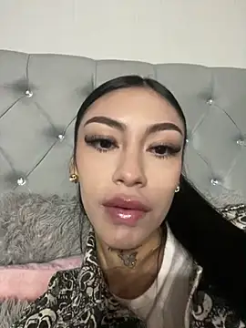 Snapshot of Effy_Bonny chatting on March 15, 2:14 am Effy Bonny online show from March 15, 2:14 am