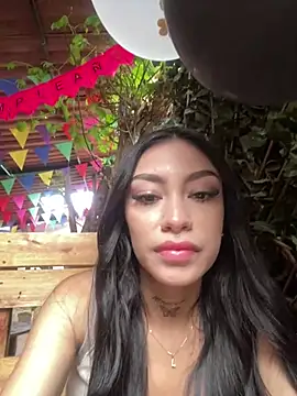 Snapshot of Effy_Bonny chatting on March 12, 6:32 pm Effy Bonny online show from March 12, 6:32 pm