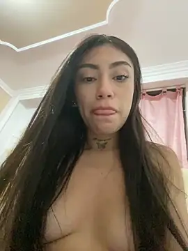 Snapshot of Effy_Bonny chatting on October 18, 2:46 am Effy Bonny online show from October 18, 2:46 am