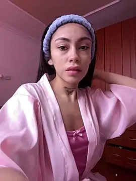 Effy Bonny online show from October 19, 6:10 pm