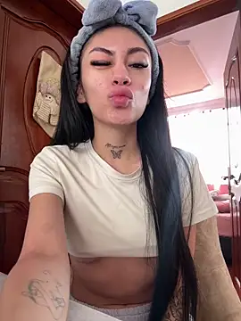 Effy Bonny online show from December 21, 4:30 pm