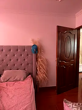 Effy Bonny online show from December 20, 2:20 pm