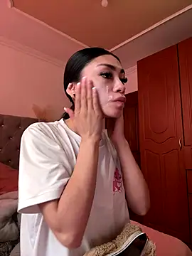 Effy Bonny online show from December 19, 1:46 pm