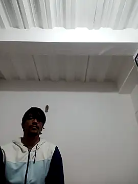 Leandona online show from November 3, 3:48 pm