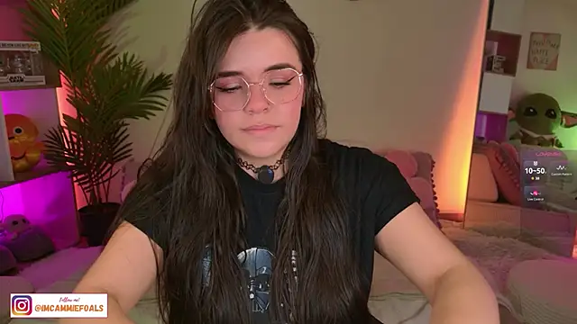 cammiefoalss online show from October 6, 3:35 pm