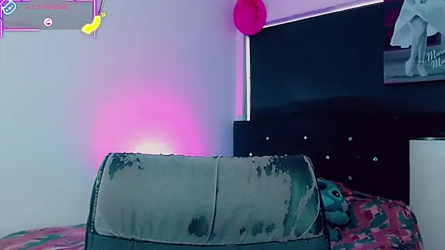 Kendall hornyy online show from May 7, 7:39 pm