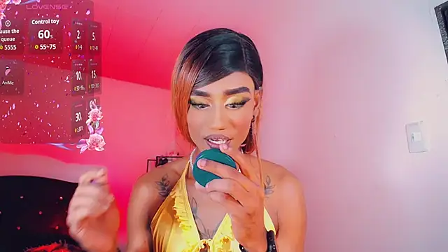 Snapshot of Kendall_hornyy chatting on November 18, 7:39 pm Kendall hornyy online show from November 18, 7:39 pm