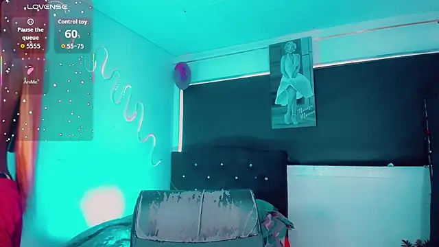 Kendall hornyy online show from March 5, 7:21 pm