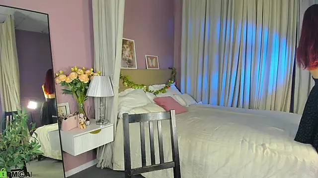 Snapshot of Dearly_Emily chatting on June 23, 5:22 pm Dearly Emily online show from June 23, 5:22 pm