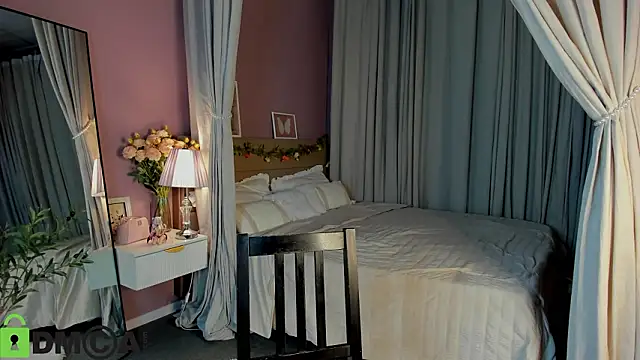 Dearly Emily online show from February 11, 5:24 pm