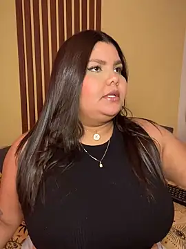  Shara Handal  online show from April 15, 11:49 am