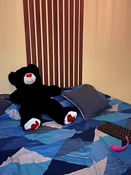  Shara Handal  online show from October 2, 9:01 am