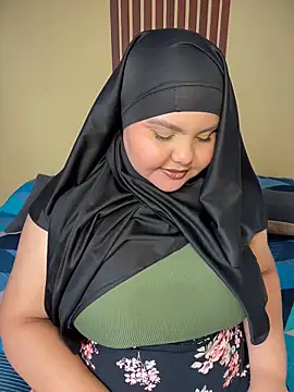  Shara Handal  online show from May 31, 9:15 am
