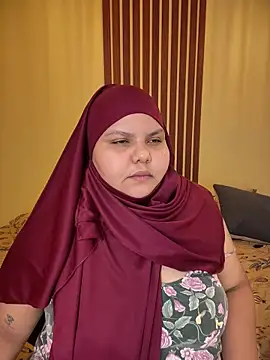  Shara Handal  online show from October 15, 7:05 am