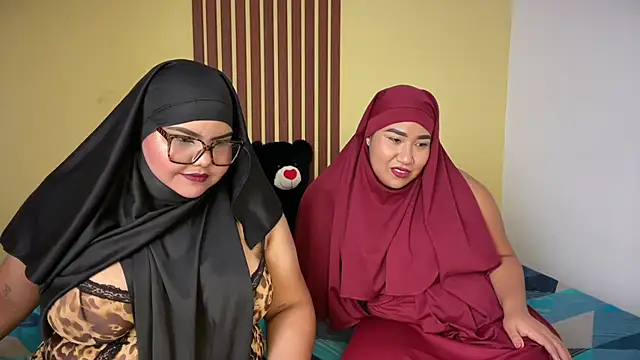  Shara Handal  online show from March 8, 9:01 am